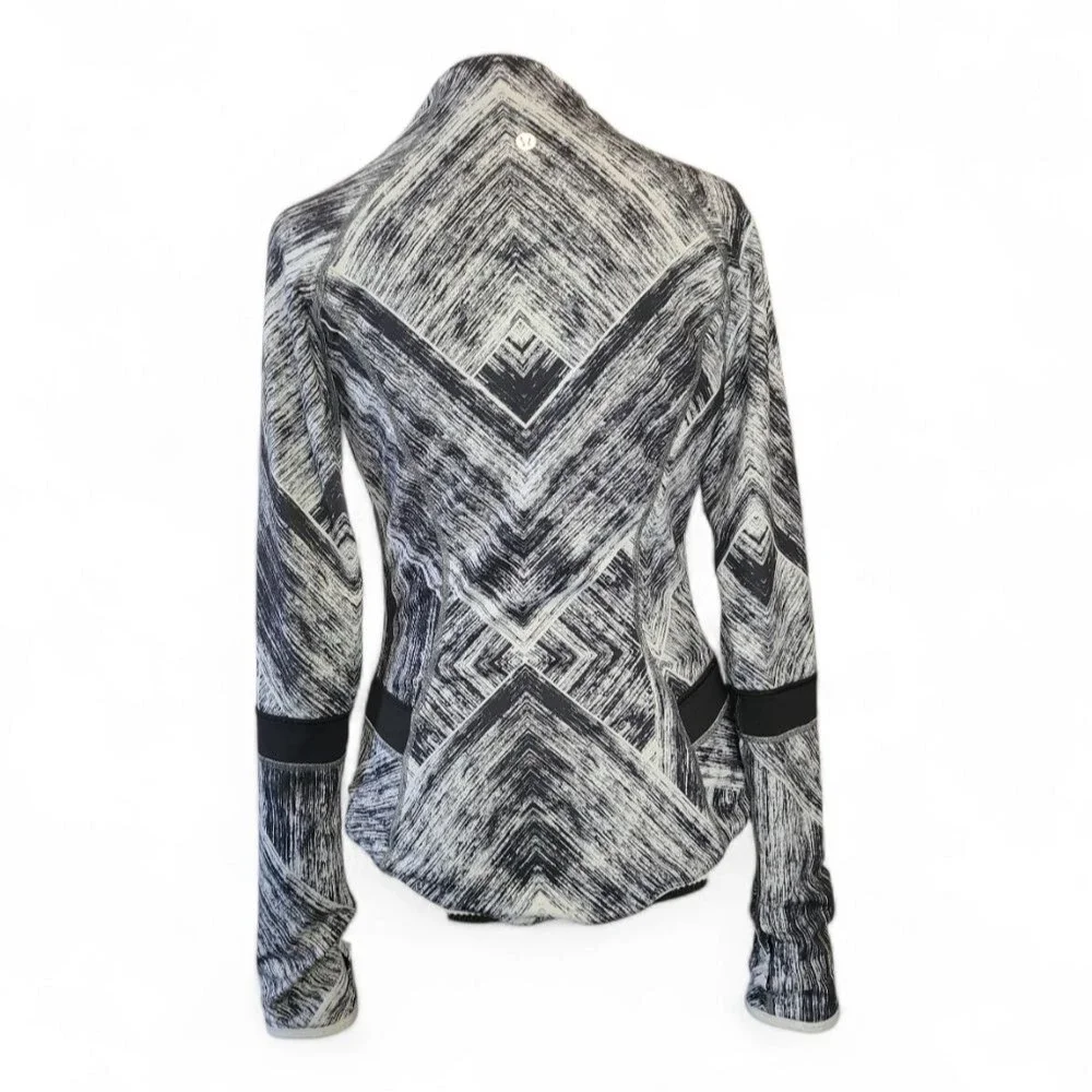 Lululemon Find Your Bliss Jacket •Black / Heatwave White Black / White Size 6